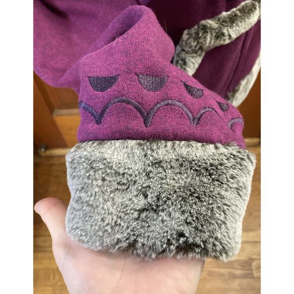 Disney Frozen Broadway Musical Jacket Fur Hoodie Sz XL Purple Embroidered - Picture 7 of 12